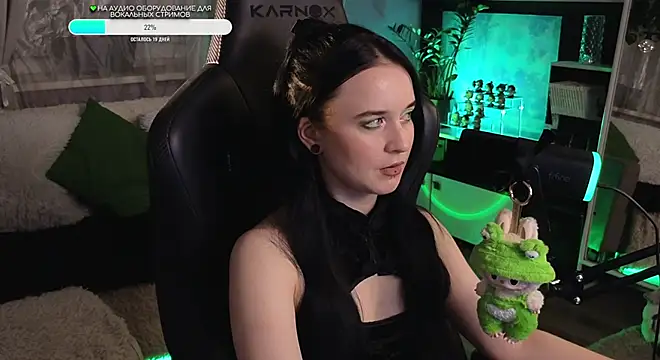 KiraLiLime online show from 9, 10, 2025