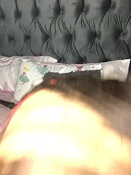 Anaelle24 online show from 18, 1, 2025