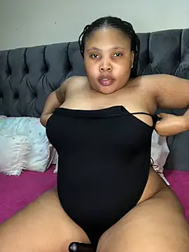 Snapshot of Anaelle24 chatting on 21, 5, 2026 Anaelle24 online show from 21, 5, 2026