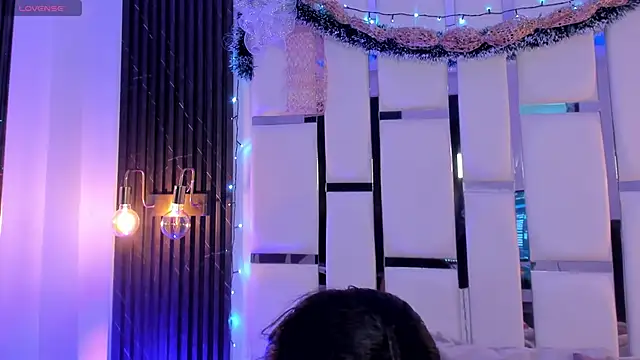 mia schwarz online show from 18, 12, 2025