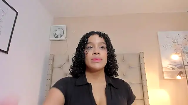 Snapshot of vanesasexyhot21 chatting on 6, 10, 2025 vanesasexyhot21 online show from 6, 10, 2025