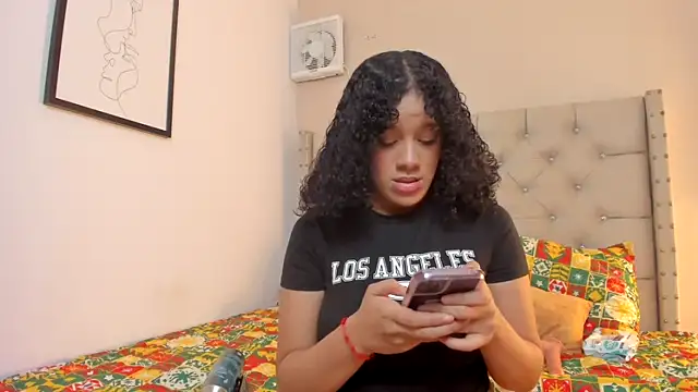 Snapshot of vanesasexyhot21 chatting on 22, 11, 2025 vanesasexyhot21 online show from 22, 11, 2025