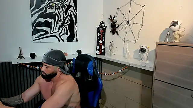 Snapshot of Daemon21 chatting on 23, 10, 2025 Daemon21 online show from 23, 10, 2025