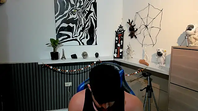 Snapshot of Daemon21 chatting on 29, 10, 2025 Daemon21 online show from 29, 10, 2025