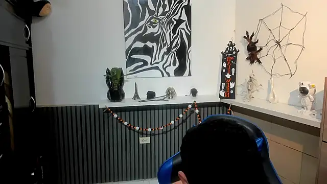 Snapshot of Daemon21 chatting on 8, 11, 2025 Daemon21 online show from 8, 11, 2025