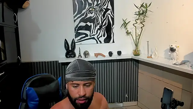 Snapshot of Daemon21 chatting on 19, 11, 2025 Daemon21 online show from 19, 11, 2025