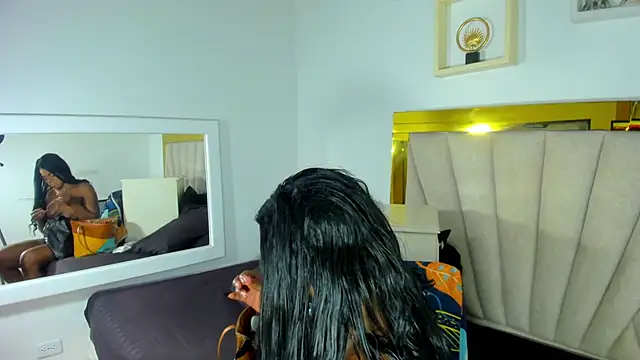 Evelonga 707 online show from 3, 3, 2025