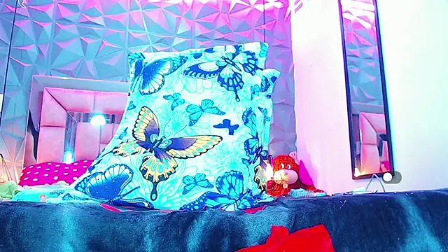 Snapshot of Doll_IvannaTs chatting on 22, 12, 2024 Doll IvannaTs online show from 22, 12, 2024