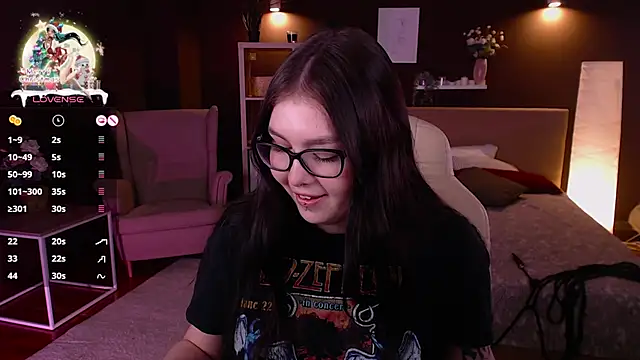 Snapshot of Arizonaa_Muse chatting on 8, 1, 2025 Arizonaa Muse online show from 8, 1, 2025