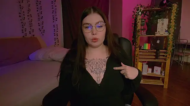 Snapshot of Arizonaa_Muse chatting on 23, 11, 2025 Arizonaa Muse online show from 23, 11, 2025