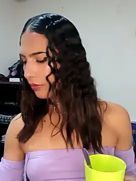 Lanna hott  online show from 7, 3, 2025