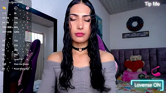 Lanna hott  online show from 22, 7, 2026