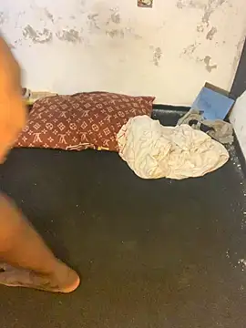 Snapshot of bad-boy-2002 chatting on 9, 3, 2025 bad-boy-2002 online show from 9, 3, 2025