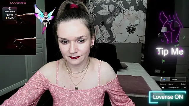 Snapshot of AriaGray chatting on 17, 10, 2025 AriaGray online show from 17, 10, 2025