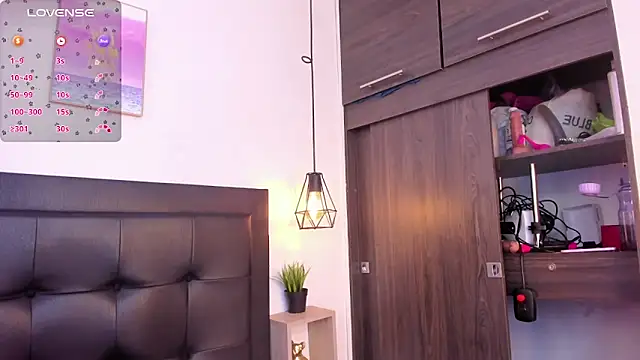 Snapshot of sweet_abby1 chatting on 10, 12, 2024 sweet abby1 online show from 10, 12, 2024