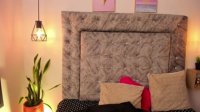 Snapshot of sweet_abby1 chatting on 8, 3, 2025 sweet abby1 online show from 8, 3, 2025