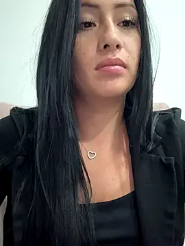 Sara luna  online show from 15, 11, 2025