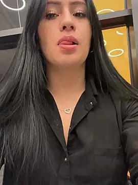 Sara luna  online show from 16, 7, 2026