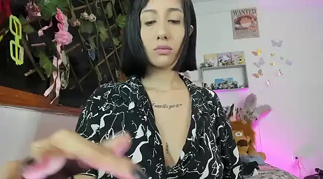 Snapshot of LunaDeCristall chatting on 22, 2, 2025 LunaDeCristall online show from 22, 2, 2025