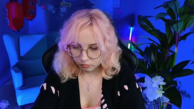 Snapshot of JasmineMilko chatting on 21, 1, 2025 JasmineMilko online show from 21, 1, 2025