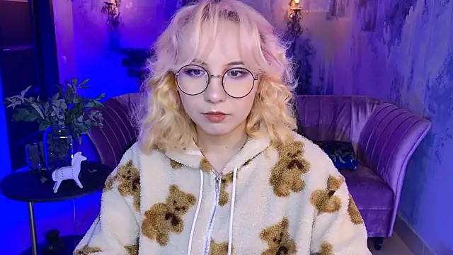 Snapshot of JasmineMilko chatting on 18, 2, 2025 JasmineMilko online show from 18, 2, 2025