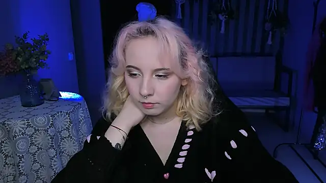 Snapshot of JasmineMilko chatting on 19, 2, 2025 JasmineMilko online show from 19, 2, 2025