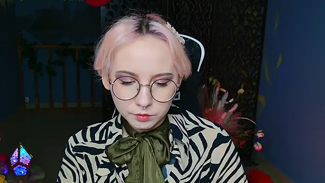 Snapshot of JasmineMilko chatting on 21, 2, 2025 JasmineMilko online show from 21, 2, 2025