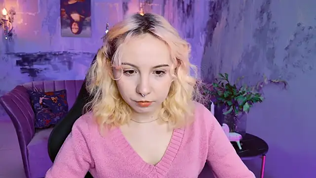 Snapshot of JasmineMilko chatting on 6, 3, 2025 JasmineMilko online show from 6, 3, 2025