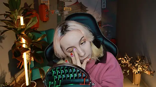 Snapshot of JasmineMilko chatting on 9, 3, 2025 JasmineMilko online show from 9, 3, 2025