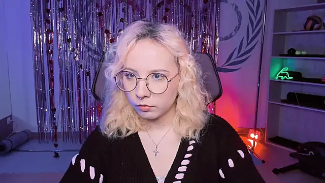 Snapshot of JasmineMilko chatting on 12, 3, 2025 JasmineMilko online show from 12, 3, 2025