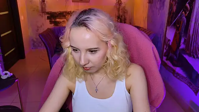 Snapshot of JasmineMilko chatting on 13, 3, 2025 JasmineMilko online show from 13, 3, 2025