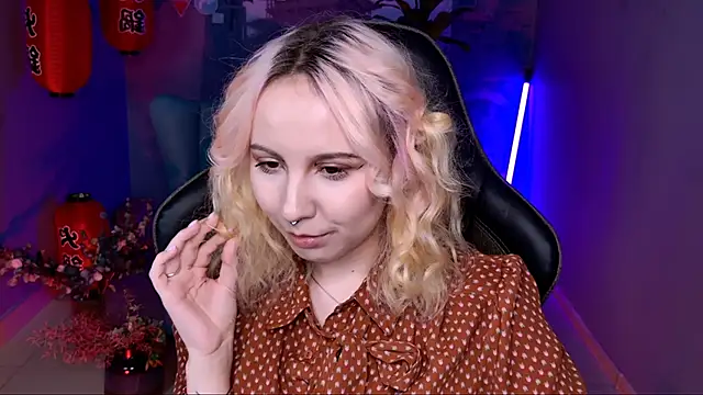 Snapshot of JasmineMilko chatting on 18, 3, 2025 JasmineMilko online show from 18, 3, 2025