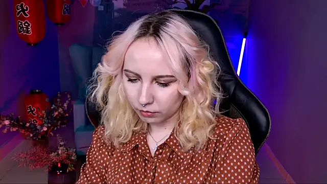 Snapshot of JasmineMilko chatting on 18, 3, 2025 JasmineMilko online show from 18, 3, 2025