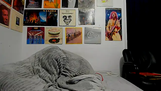 Snapshot of cloudyystar666 chatting on 25, 11, 2025 cloudyystar666 online show from 25, 11, 2025