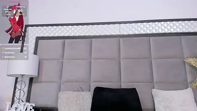 Snapshot of OliviaBurning chatting on 12, 9, 2025 OliviaBurning online show from 12, 9, 2025