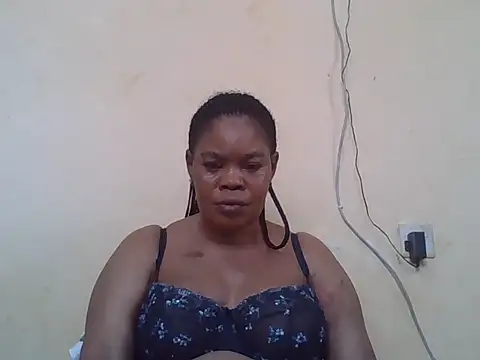 Snapshot of ANALQUEEN4 chatting on 2, 12, 2025 ANALQUEEN4 online show from 2, 12, 2025