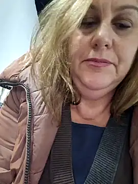 Snapshot of Mara-24 chatting on 1, 2, 2025 Mara-24 online show from 1, 2, 2025