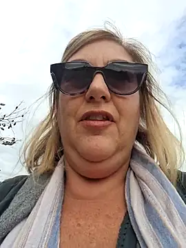 Snapshot of Mara-24 chatting on 22, 10, 2025 Mara-24 online show from 22, 10, 2025