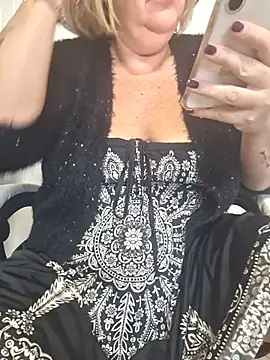 Snapshot of Mara-24 chatting on 2, 12, 2025 Mara-24 online show from 2, 12, 2025