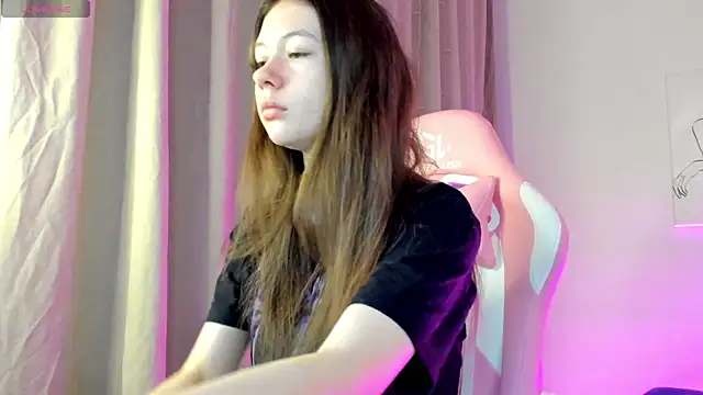 Snapshot of Nicole_Charm chatting on 7, 1, 2025 Nicole Charm online show from 7, 1, 2025