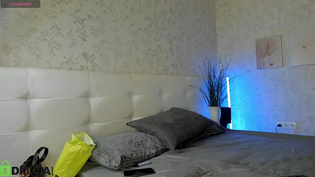 Snapshot of Nicole_Charm chatting on 14, 10, 2025 Nicole Charm online show from 14, 10, 2025