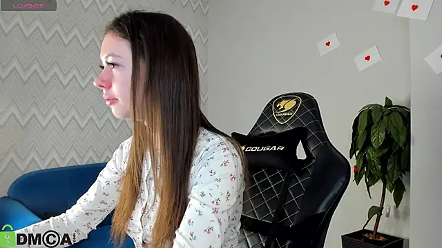 Nicole Charm online show from 24, 2, 2026