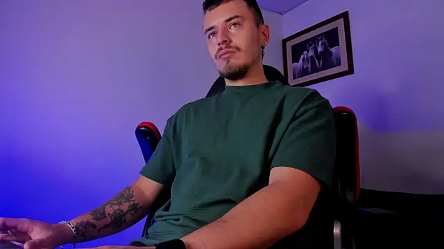 Snapshot of james_connor2 chatting on 29, 12, 2024 james connor2 online show from 29, 12, 2024