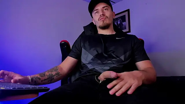 Snapshot of james_connor2 chatting on 30, 12, 2024 james connor2 online show from 30, 12, 2024