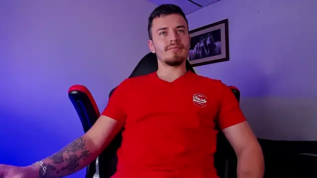 Snapshot of james_connor2 chatting on 10, 1, 2025 james connor2 online show from 10, 1, 2025