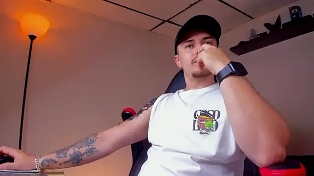 Snapshot of james_connor2 chatting on 10, 9, 2025 james connor2 online show from 10, 9, 2025