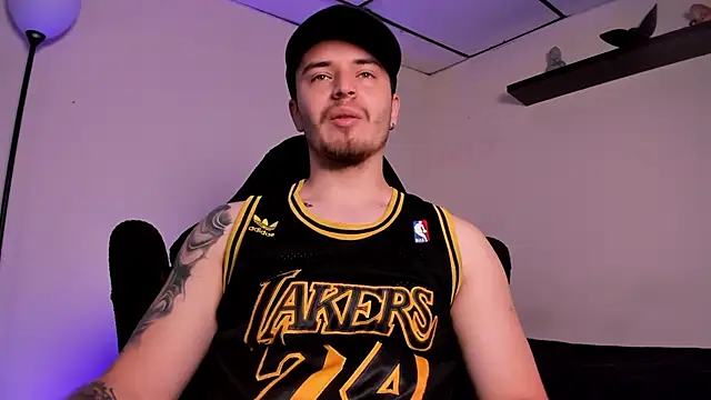 Snapshot of james_connor2 chatting on 14, 12, 2025 james connor2 online show from 14, 12, 2025