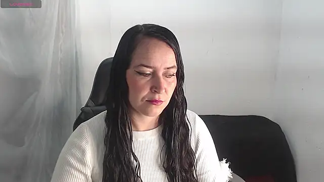 carla slut outlimits online show from 29, 4, 2026