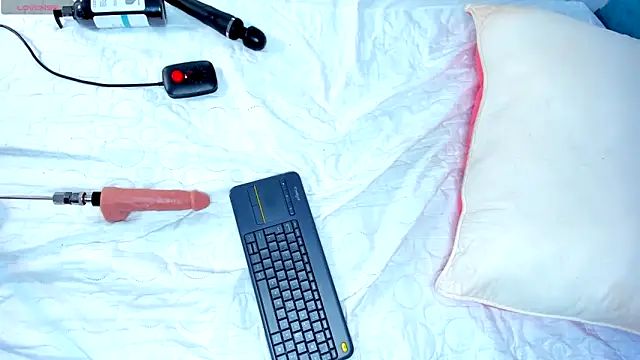 Snapshot of CintiaVega chatting on 7, 2, 2025 CintiaVega online show from 7, 2, 2025