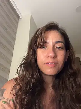 Snapshot of ValeriEvan chatting on 4, 1, 2025 ValeriEvan online show from 4, 1, 2025